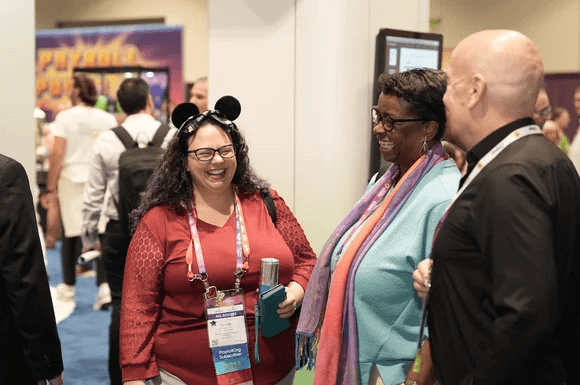 Payroll Congress Camaraderie Leaves Vendor Spellbound